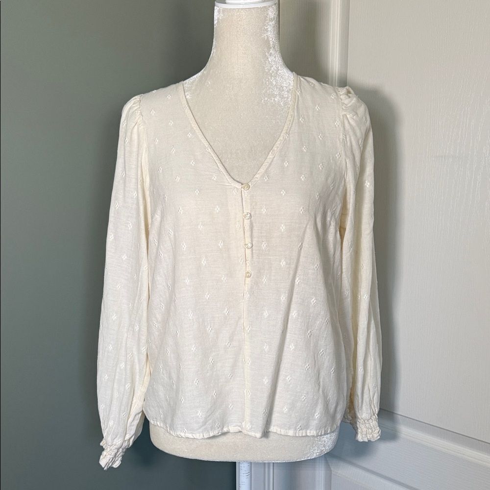 Old Navy Cream Button-Front Blouse